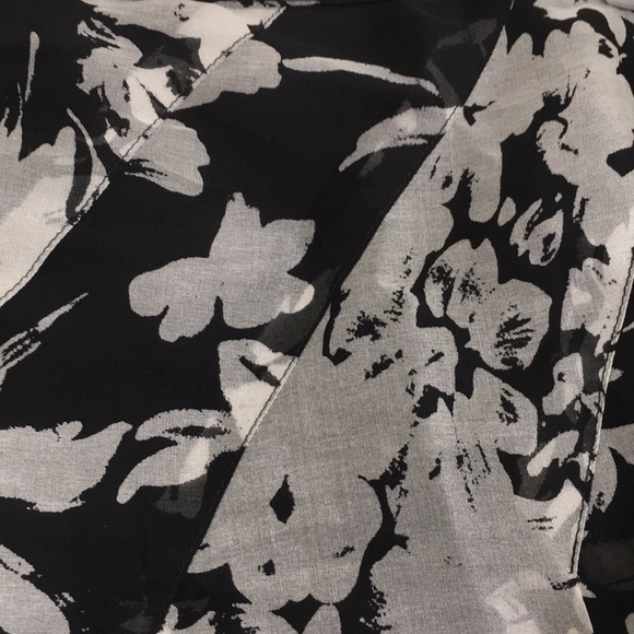 Banana Republic Floral Black Skirt - Picture 5 of 8